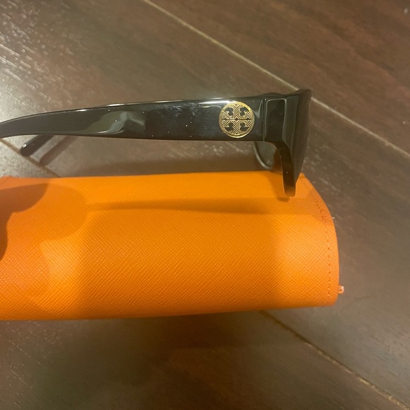 WOMENS Tory Burch Sunglasses - Picture 5 of 8